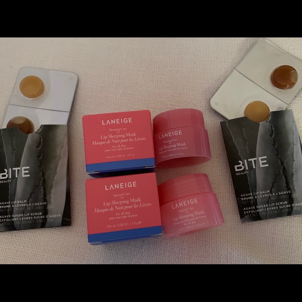 2 Laneige Deluxe Lip Sleeping Masks & Bite Samples